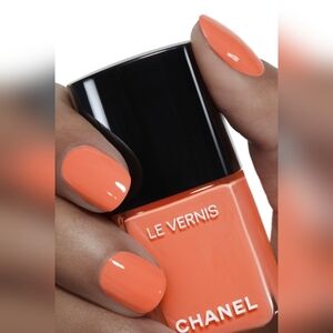 CHANEL Le Vernis Nail Polish Cruise 745